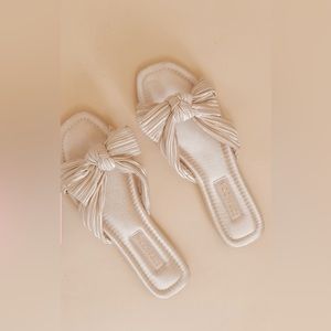 Satin Bow Sandle | 8.5